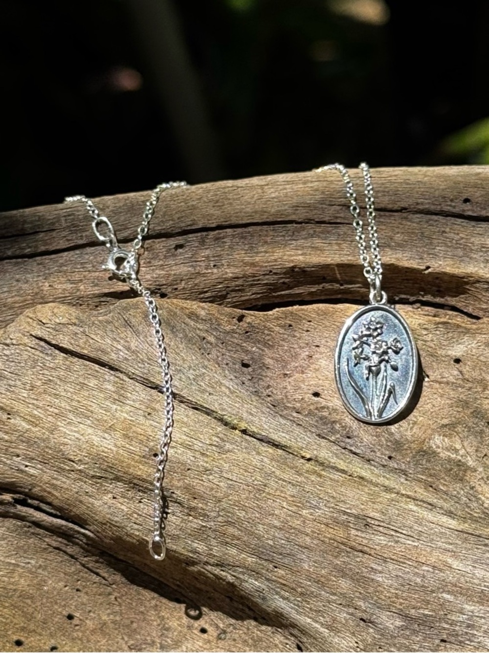 Hand Crafted Silver begonia flowers seal Pendant Necklace - Silver